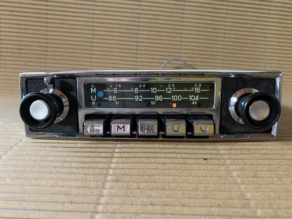 Blaupunkt Karlsruhe de Luxe | Original classic car radios.